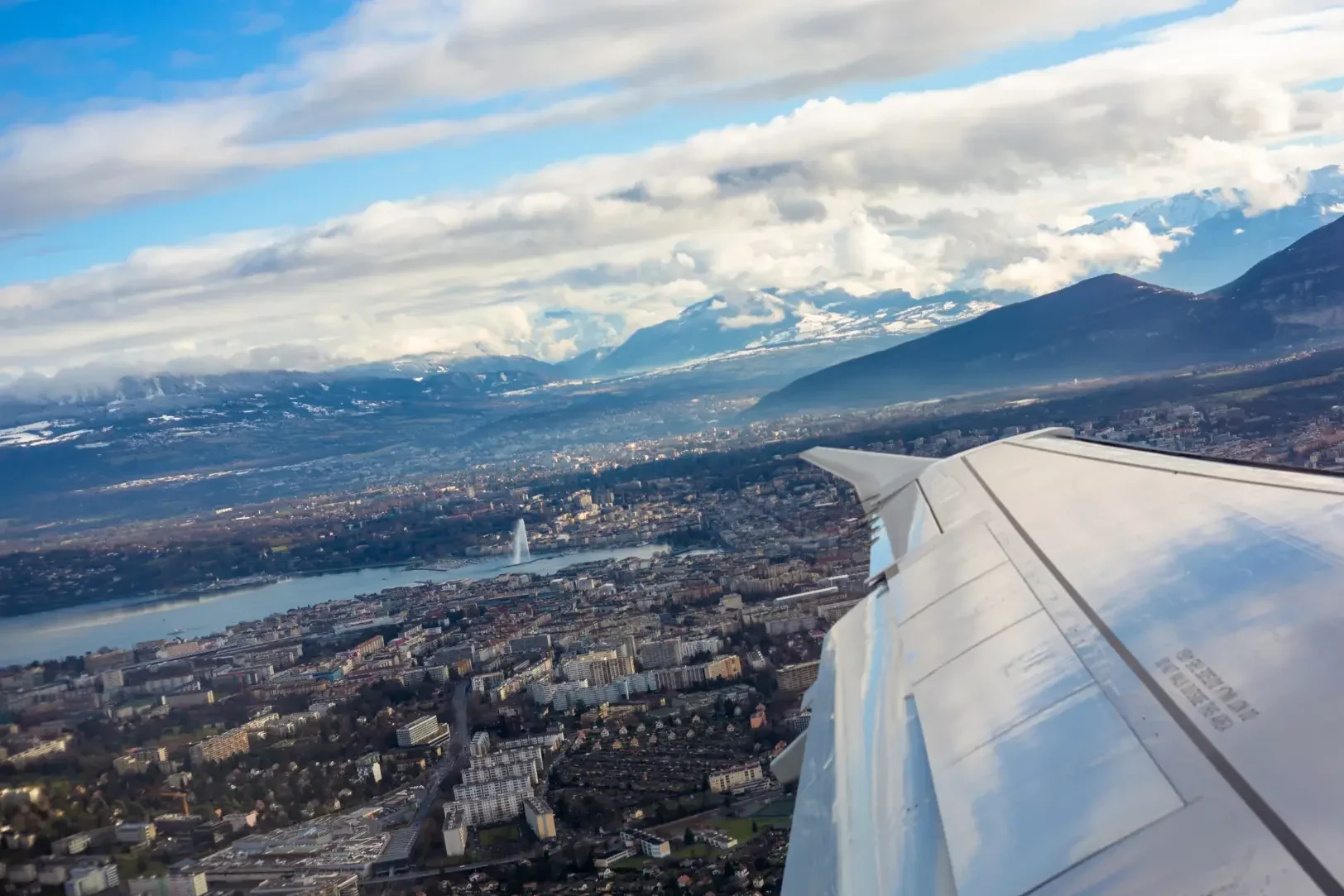 genève-approche-aeroport Avion en approche aéroport de Genève